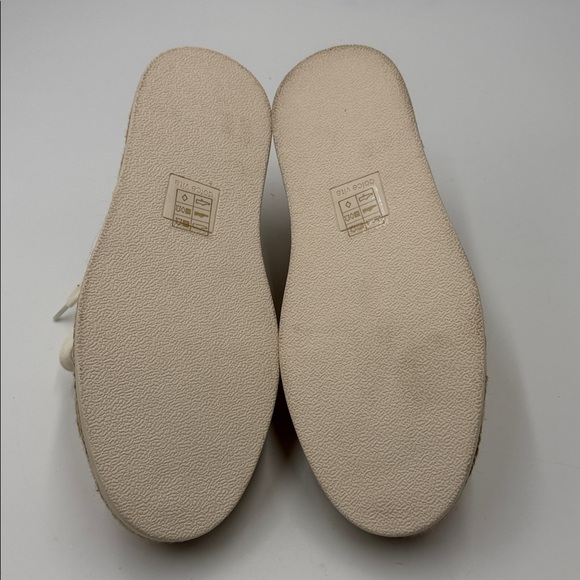 Dolce Vita Azalia Floral Embroidered Women's Sneakers - Picture 8 of 9